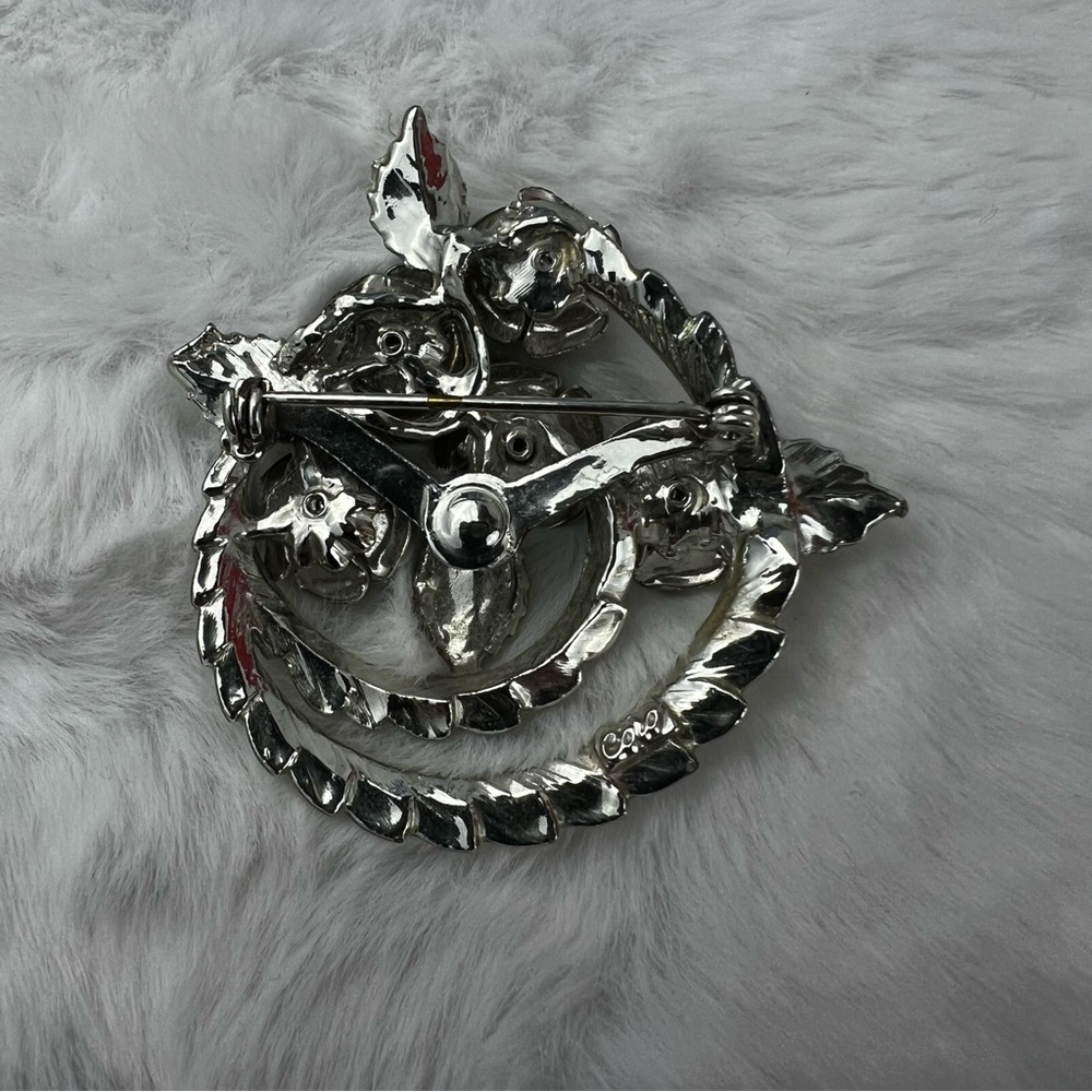 Coro Silver Tone Roses and Leaves Brooch - Picture 4 of 9